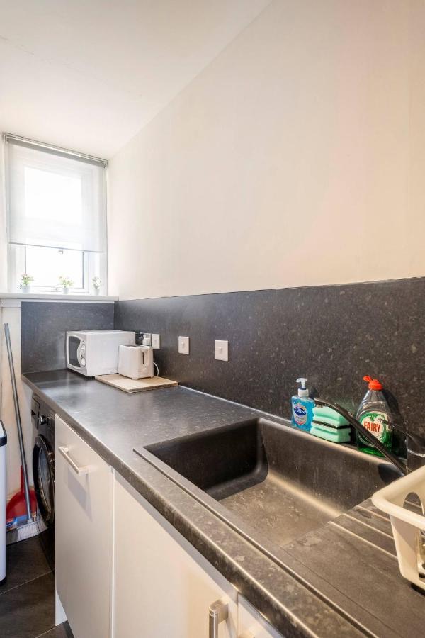 2 Bed Central Ness Apart - May Court Inverness Exterior foto