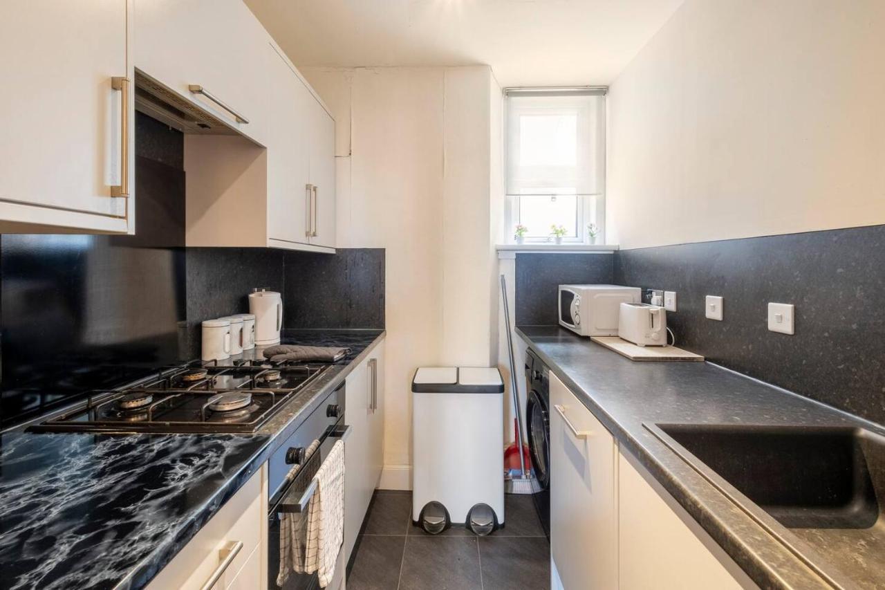 2 Bed Central Ness Apart - May Court Inverness Exterior foto
